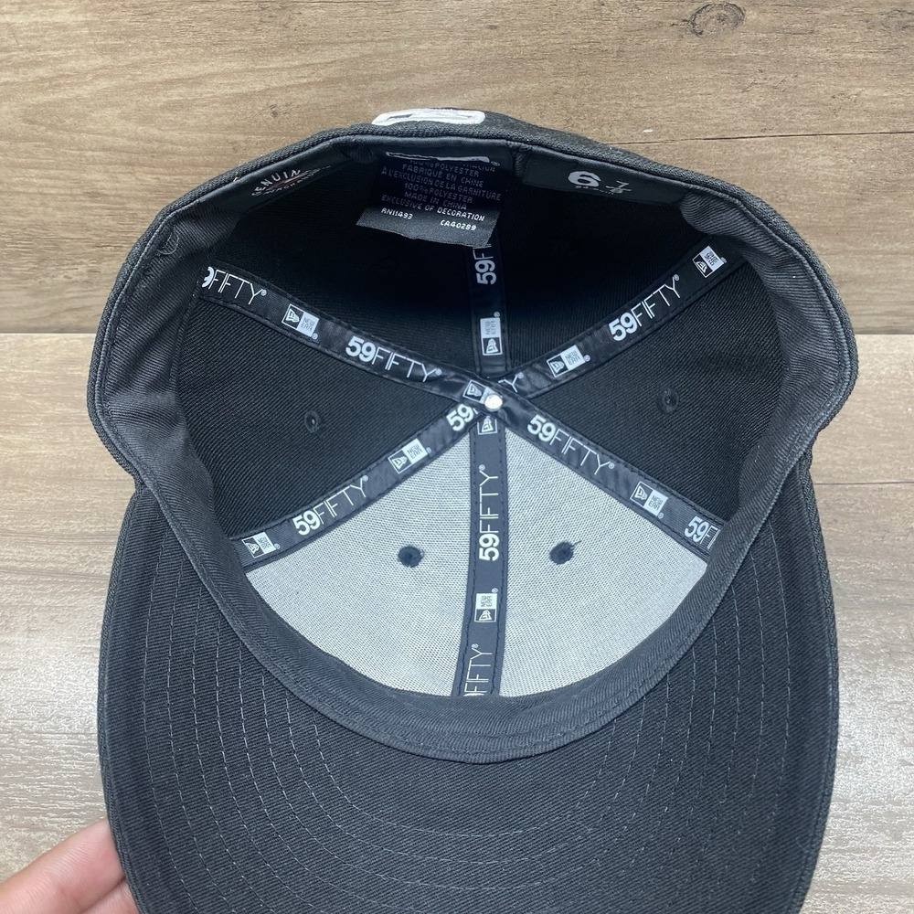 New Era 59FIFTY Cleveland Guardians MLB Fitted Hat Black White Size 6 7/8 Cap - Picture 3 of 5